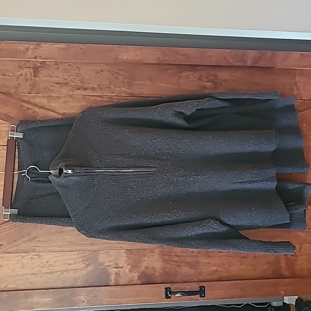 **Amazing Viral**from Aerie sweater lounge set, charcoal gray, medium